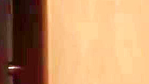 05312,A beautiful woman who feels