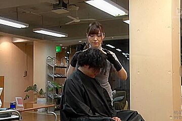 230409美容室で誘惑してくるロリギャルc