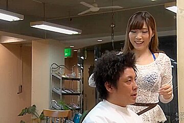 230409美容室で誘惑してくるロリギャルc