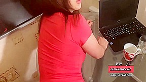 A Neighbor Came To Meet At The Same Time And Have Sex