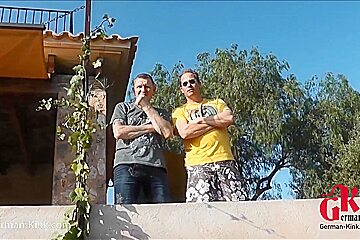 Am Pool Aufgegabelt Und Benutzt
