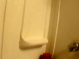 Amateur GF Misty gives close up blowjob