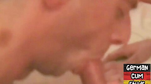 Amateur German gays cumming in bareback closeup orgy