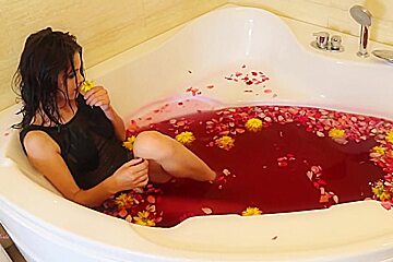 Anika Bath