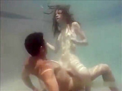 Anna Kell - underwater fuck