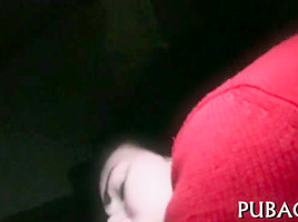 Babe thrills with her blowjob