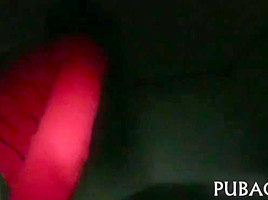 Babe thrills with her blowjob