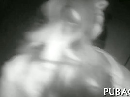 Babe thrills with her blowjob