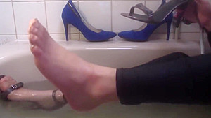 Bath in sexy high heeled sandals