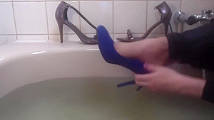 Bath in sexy high heeled sandals