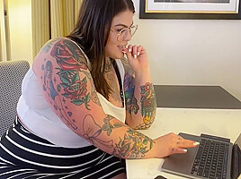Bbw Bitchy Boss Fucks Useless Employee! 10 Min