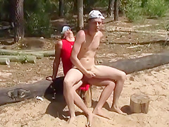 Beach Volly Boys - Please Help Me Out The Water