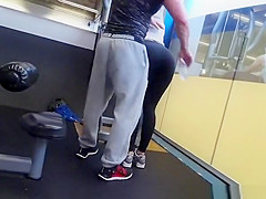 Big ass chick in tight sports pants