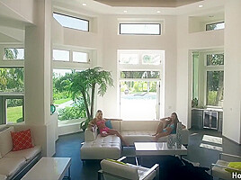 Bikini Babes: Video - HotBabes4K