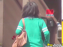 Bizarre Hot Asian Peeing