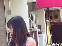 Bizarre Hot Asian Peeing