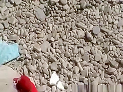 Blowjob and fuck in rocky seashore