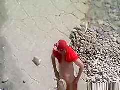 Blowjob and fuck in rocky seashore