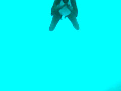 Bootylicious chick shows her tits under the water