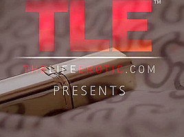 Bright Red - Vera O - TheLifeErotic