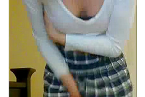 Brunette teen 18+ tgirl tries to wank on cam