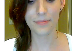 Brunette teen 18+ tgirl tries to wank on cam