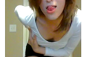 Brunette teen 18+ tgirl tries to wank on cam