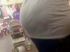Bubble butt Latin milf