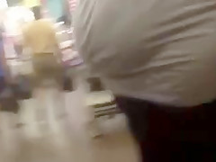 Bubble butt Latin milf