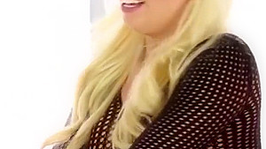 Busty masseuse gets cum