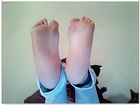 CHATROULETTE GIRLS FEET 205
