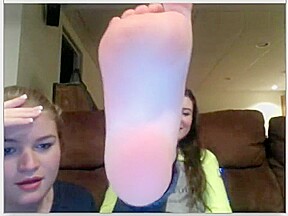 CHATROULETTE GIRLS FEET 205
