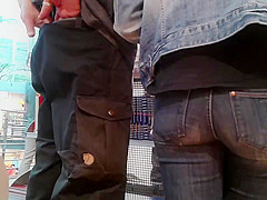 CHOOSE MILFS ASS