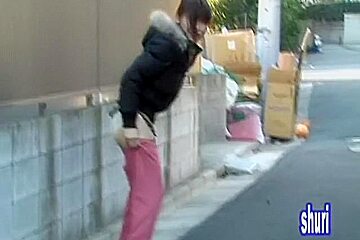 Casual oriental bimbo getting really stunned when she meets some sharking fella