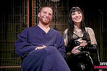 Cfnm Femdom Leather Tattoo Babe Pegs Male Butt With