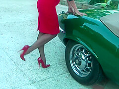 Chloe L St Tropez