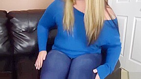 Chubby girl with big sexy feet
