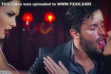 Clea Gaultier In Perverted Dancer Caught In Hardcore Threesome With Her Audience