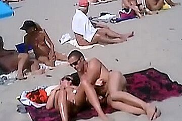 Courageous couples fucking and engulfing ramrod!