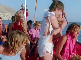 Daryl Hannah - Girls naked swimming, Public & Outdoors - Summer Lovers 1982