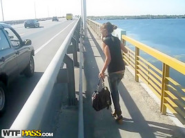 Dasha in a lucky dude gets his amateur dick sucked in car
