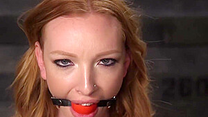 Deep Throat Babe Fills Huge Dick