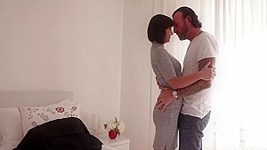 Deepthroat Queen And Alisya Gapes In student 18+ Works Hard To Get Her Grades Up