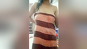 Desi Bhabhi After Bath Hot Body Luton Massage