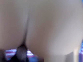 Desirae en carro sex