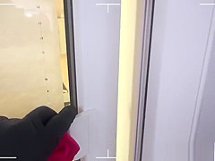 Deutsche Milf wird von Stalker verfolgt und zuhause mit Creampie gefickt