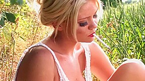 ES Jessika Lliees Smoking Outdoor