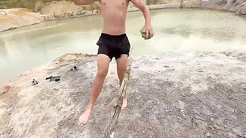 Eduardo Weeks In Showing Off His Body Outdoors With