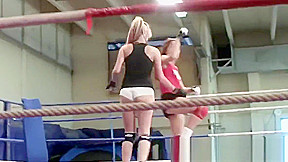 Eurobabe dykes wrestle after exercising