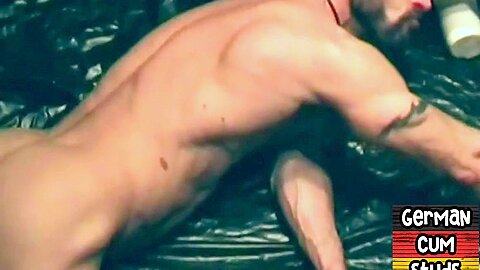Fisting gaydaddy sucks fisted BF in homemade 69 sex